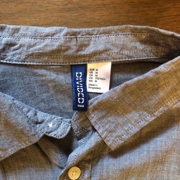 H&M Men’s Button Down Shirt Size Medium NWOT - Picture 2 of 2